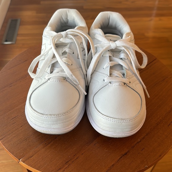 New Balance Women’s 813V1 Lace Up Walking Shoes, 8.5 XX-Wide - Picture 2 of 7